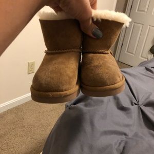 Toddler Uggs size 7 gently worn
